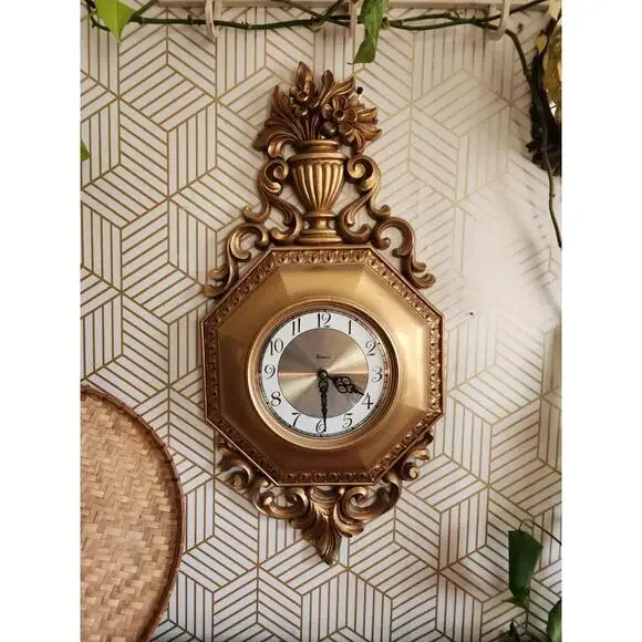 Vintage Syroco Ornate Wall Clock Hollywood Regency MCM 1960s USA 27" - Picture 6 of 9